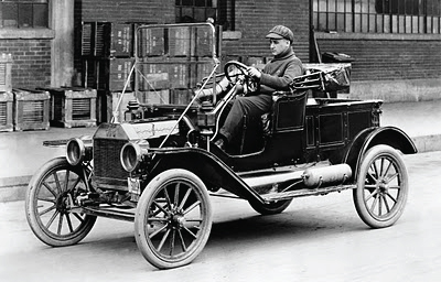Black and white picture of a 1921 Ford Model T
